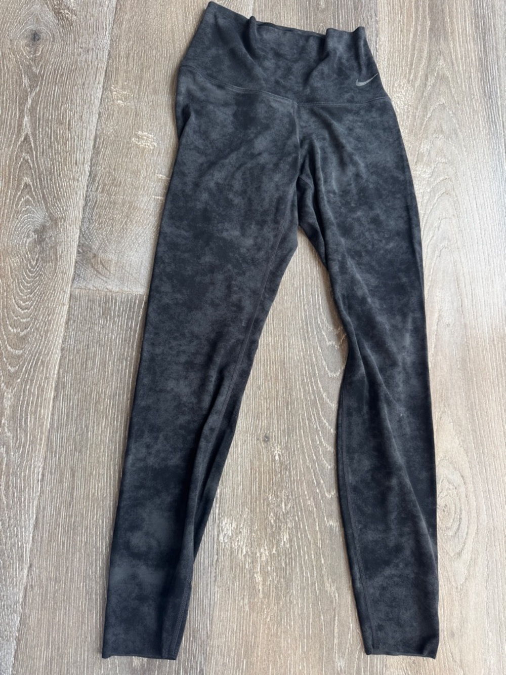Nike Women's Black Marble-Print Leggings AZ0531